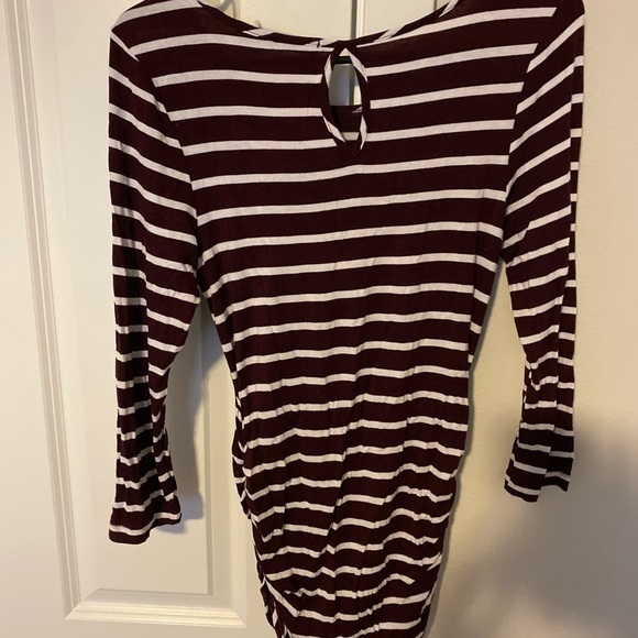 Babymoon Maternity Top-Bundle items in my closet for the best deal - Picture 3 of 3